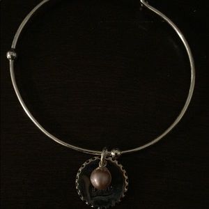 Vantel pearl bangle